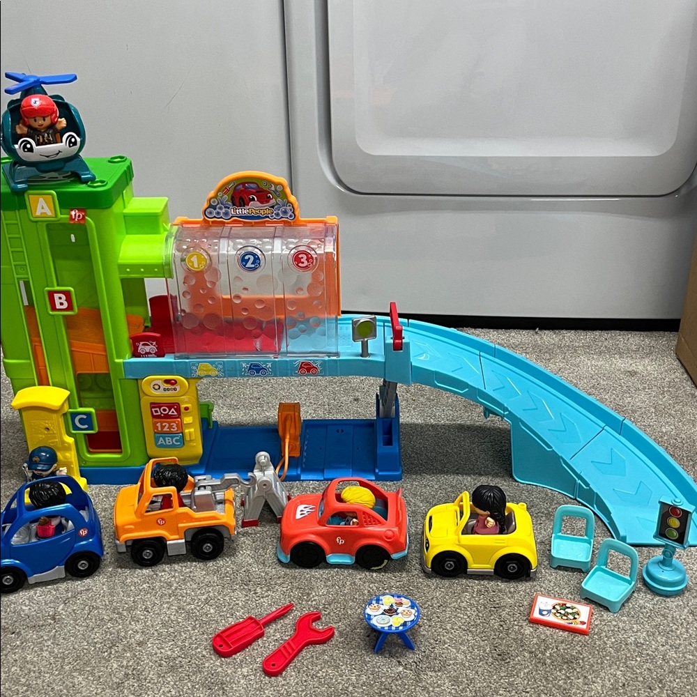 Little People car wash | Interactive Kids Toy Garage with Slide